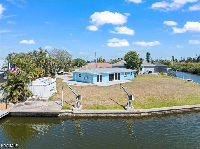 12065 Boat Shell DR, Matlacha Isles, FL 33991