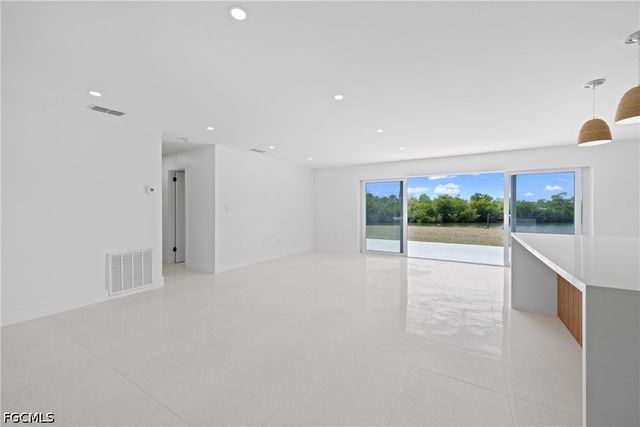 12065 Boat Shell DR, Matlacha Isles, FL 33991