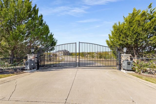 3148 Sanctuary Drive, Grand Prairie, TX 75104