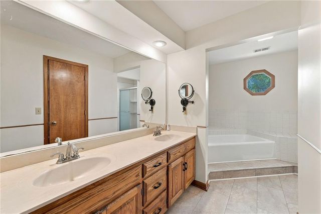 8325 Twilight Lane, Lenexa, KS 66219