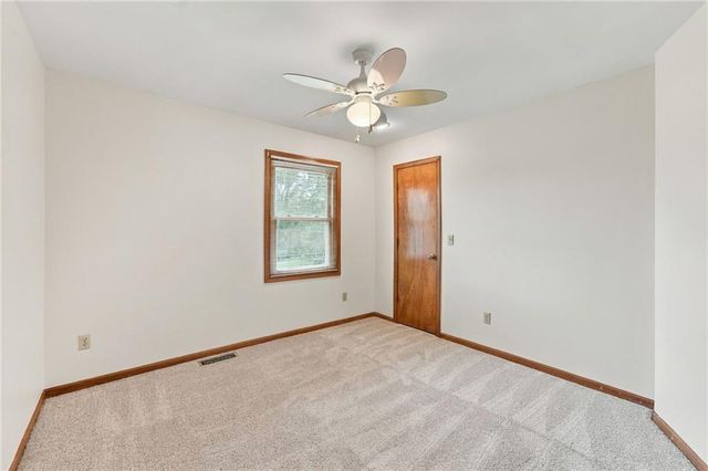8325 Twilight Lane, Lenexa, KS 66219