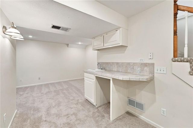 8325 Twilight Lane, Lenexa, KS 66219