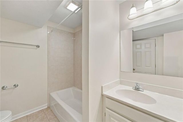 8325 Twilight Lane, Lenexa, KS 66219