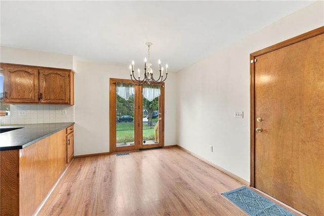 8325 Twilight Lane, Lenexa, KS 66219