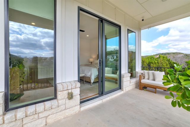 17701 Hunters Hollow, Jonestown, TX 78645