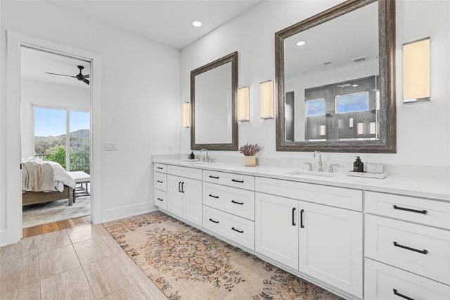 17701 Hunters Hollow, Jonestown, TX 78645