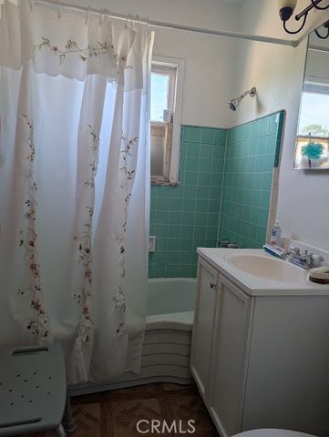 14106 Herron, Sylmar, CA 91342