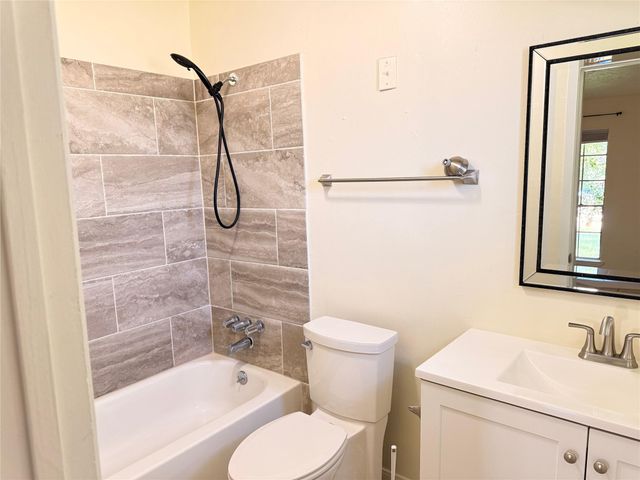 7918 Bunker Wood Lane, Houston, TX 77086