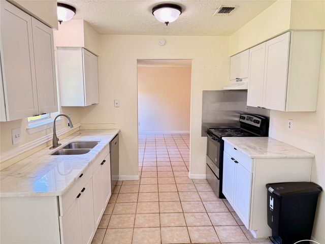 7918 Bunker Wood Lane, Houston, TX 77086