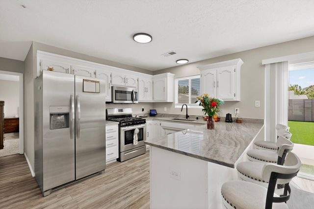 9300 Alvera Avenue SW, Albuquerque, NM 87121
