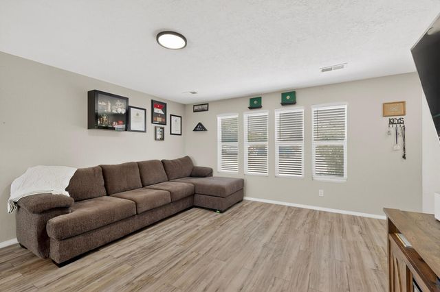 9300 Alvera Avenue SW, Albuquerque, NM 87121
