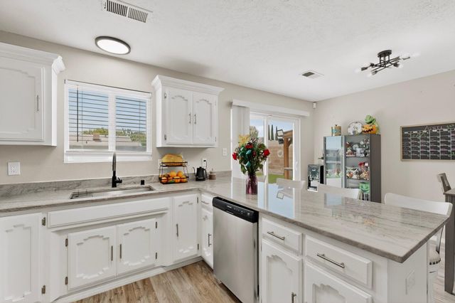 9300 Alvera Avenue SW, Albuquerque, NM 87121