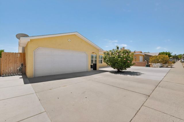 9300 Alvera Avenue SW, Albuquerque, NM 87121