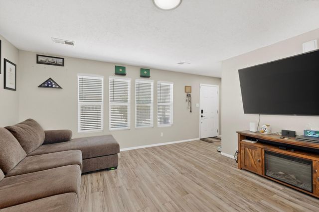 9300 Alvera Avenue SW, Albuquerque, NM 87121