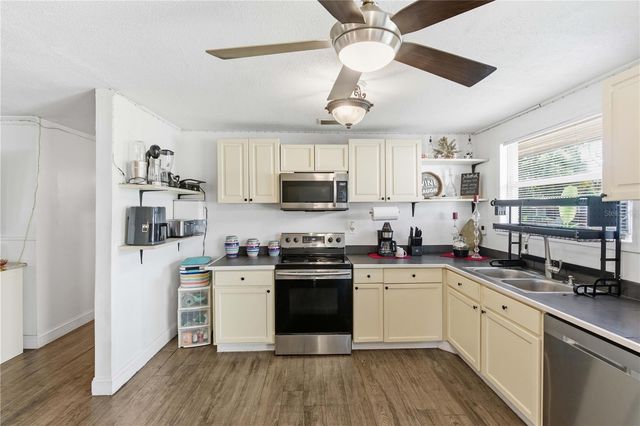 8412 N 15 TH STREET, Tampa, FL 33604