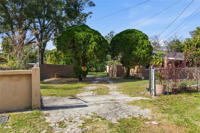8412 N 15 TH STREET, Tampa, FL 33604
