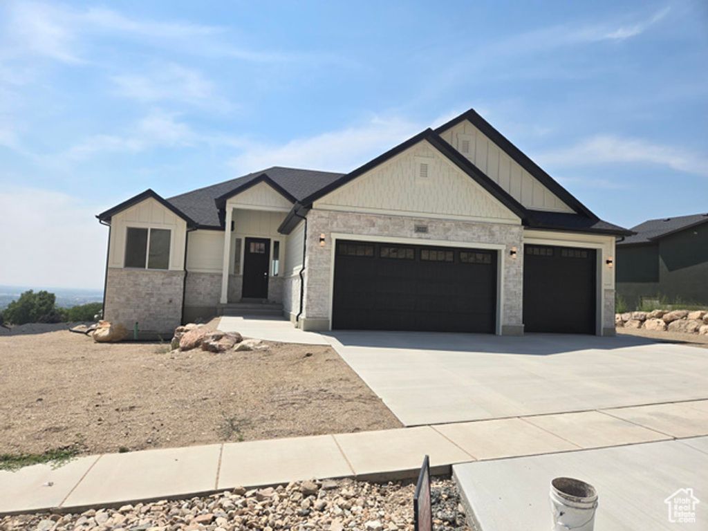 3033 N MOUNTAIN RD, North Ogden, UT 84414