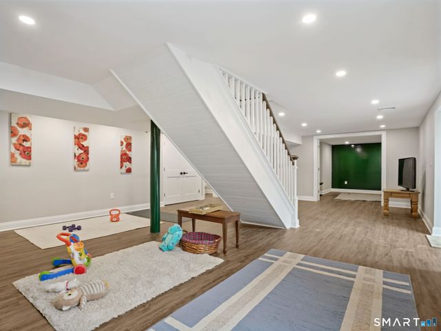 419 Valley Road, Fairfield, CT 06825