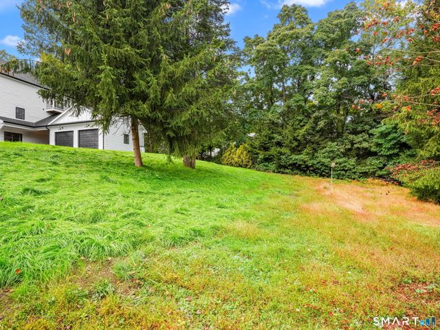 419 Valley Road, Fairfield, CT 06825