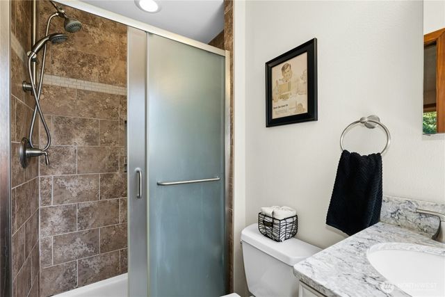 5221 120th Avenue SE, Bellevue, WA 98006