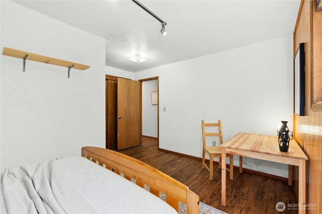 5221 120th Avenue SE, Bellevue, WA 98006