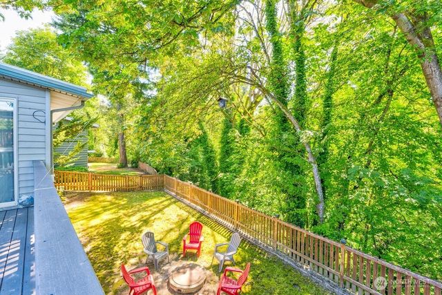 5221 120th Avenue SE, Bellevue, WA 98006