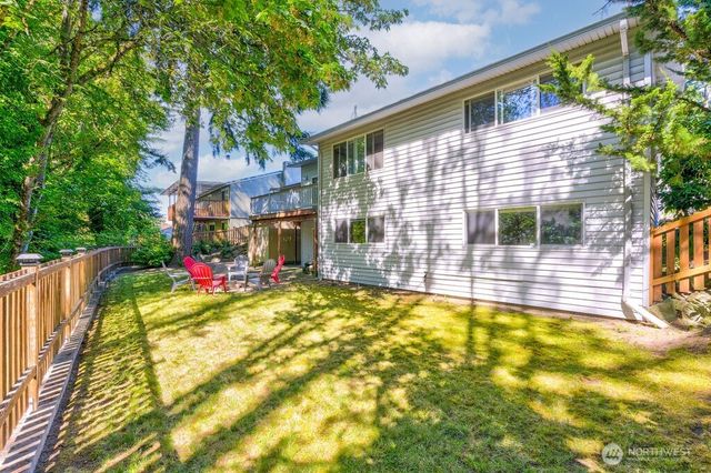 5221 120th Avenue SE, Bellevue, WA 98006