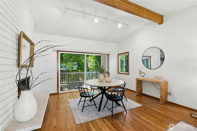 5221 120th Avenue SE, Bellevue, WA 98006