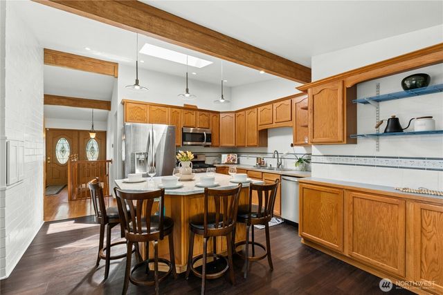 5221 120th Avenue SE, Bellevue, WA 98006