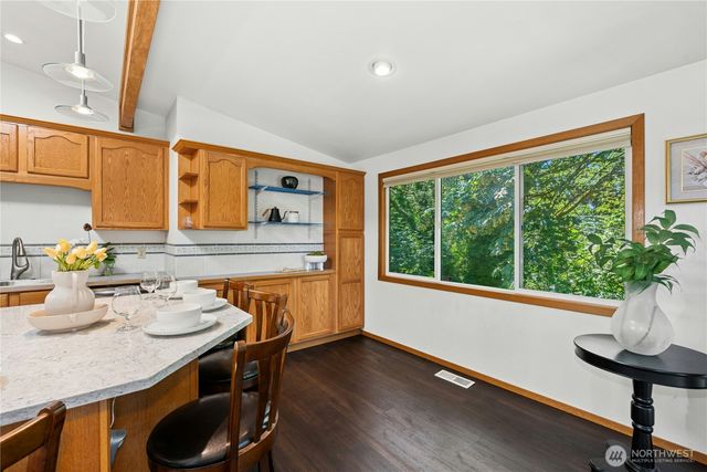 5221 120th Avenue SE, Bellevue, WA 98006