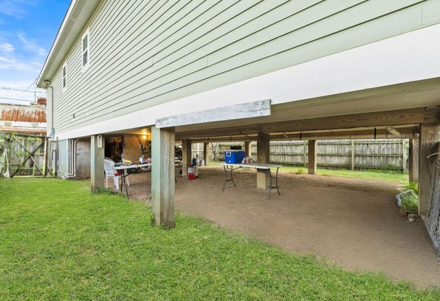 4214 Winnie Street, Galveston, TX 77550