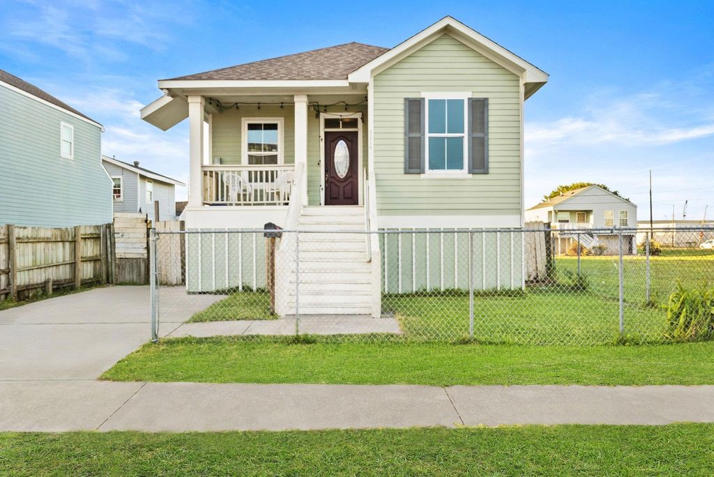 4214 Winnie Street, Galveston, TX 77550