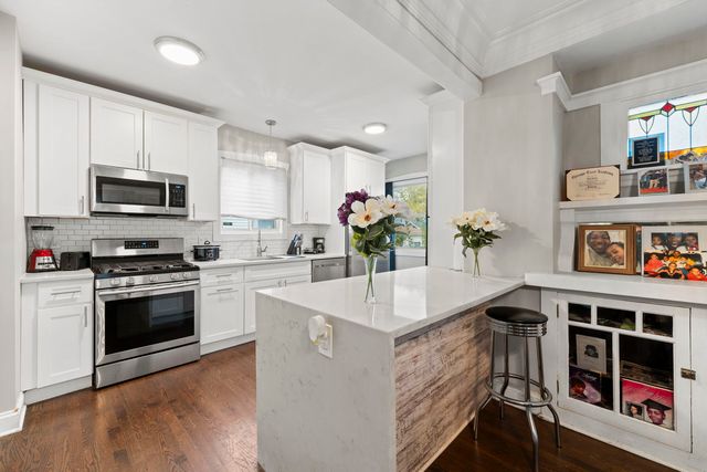 606 S 2nd Avenue, Maywood, IL 60153