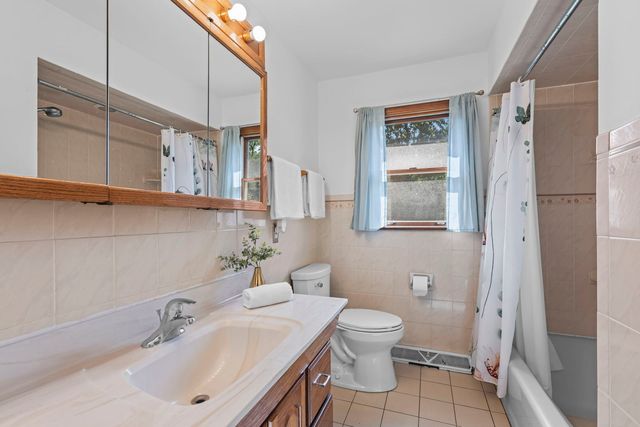 6231 Linden Lane, La Grange Highlands, IL 60525