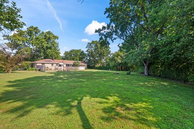 6231 Linden Lane, La Grange Highlands, IL 60525