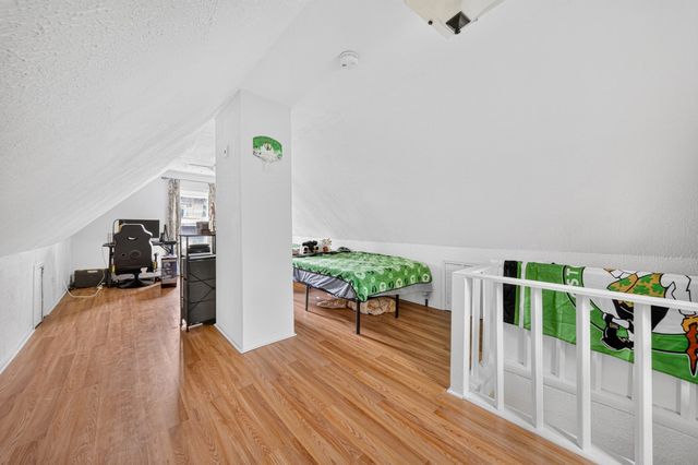 3 Round Hill St, Boston, MA 02130