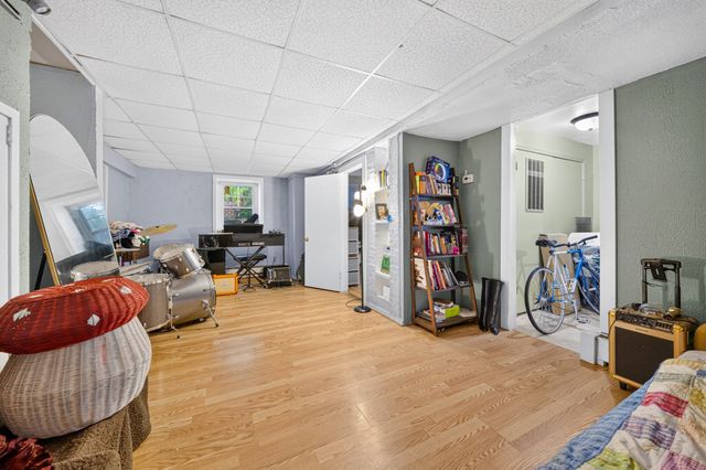 3 Round Hill St, Boston, MA 02130