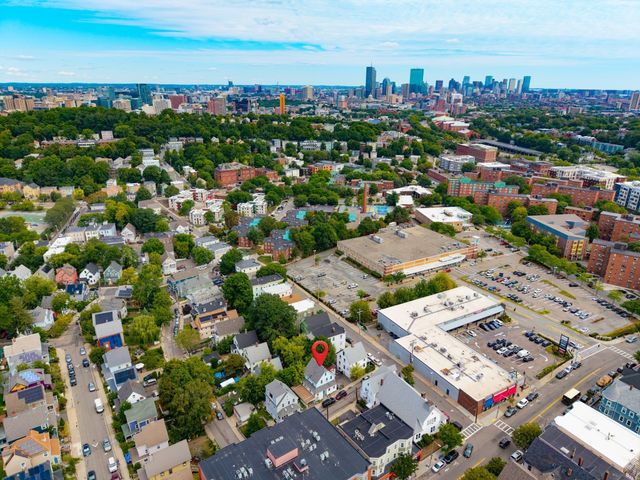 3 Round Hill St, Boston, MA 02130