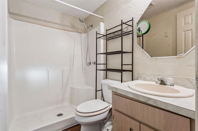 877 ANDERSON AVENUE, Mascotte, FL 34753