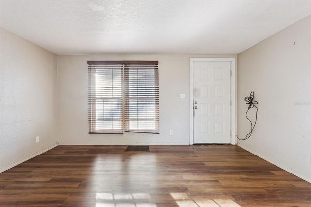 877 ANDERSON AVENUE, Mascotte, FL 34753