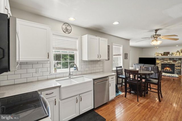 2036 MALLARD LN, Lebanon, PA 17046