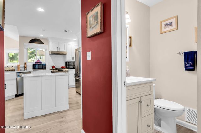 31 Society Hill Way, Tinton Falls, NJ 07724