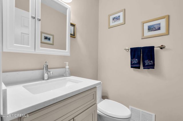 31 Society Hill Way, Tinton Falls, NJ 07724