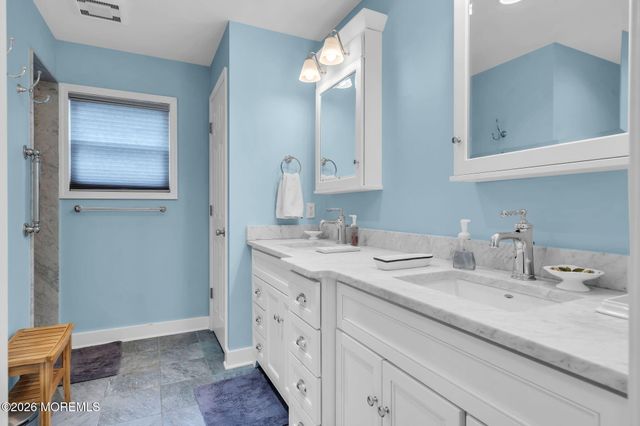 31 Society Hill Way, Tinton Falls, NJ 07724