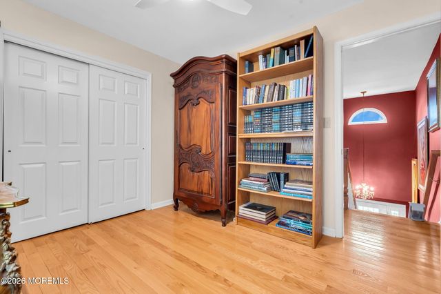 31 Society Hill Way, Tinton Falls, NJ 07724