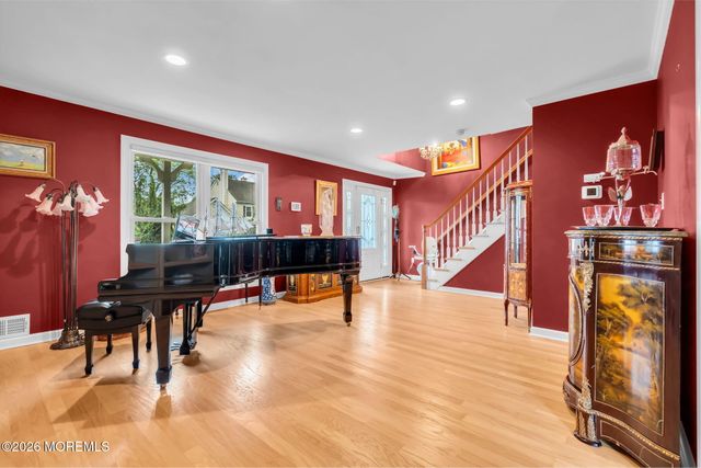 31 Society Hill Way, Tinton Falls, NJ 07724