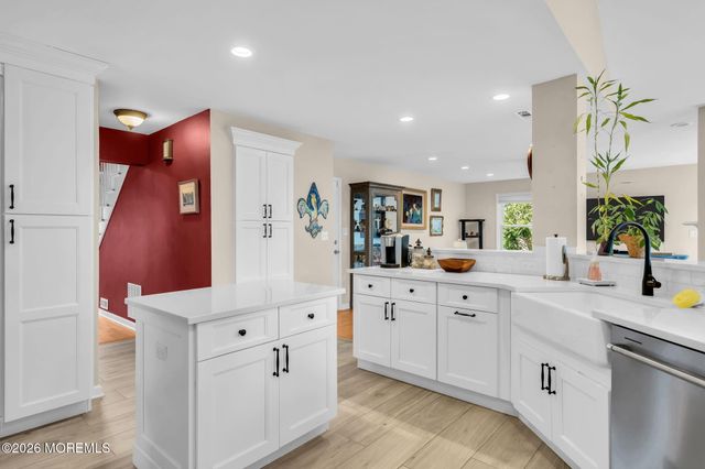 31 Society Hill Way, Tinton Falls, NJ 07724