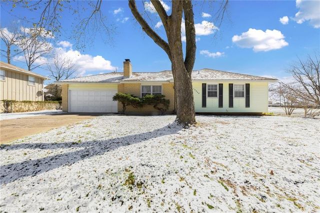 13429 Winchester Avenue, Grandview, MO 64030