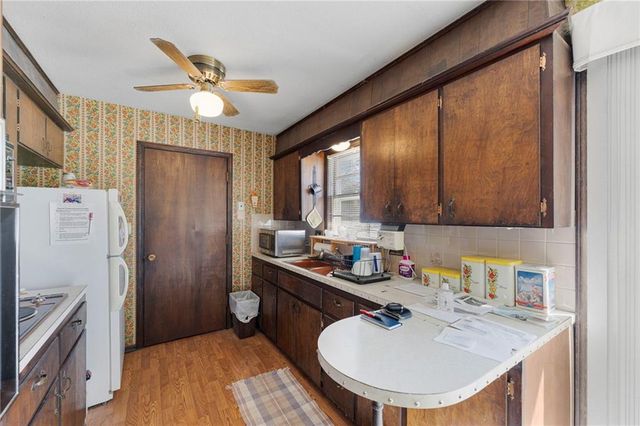 13429 Winchester Avenue, Grandview, MO 64030