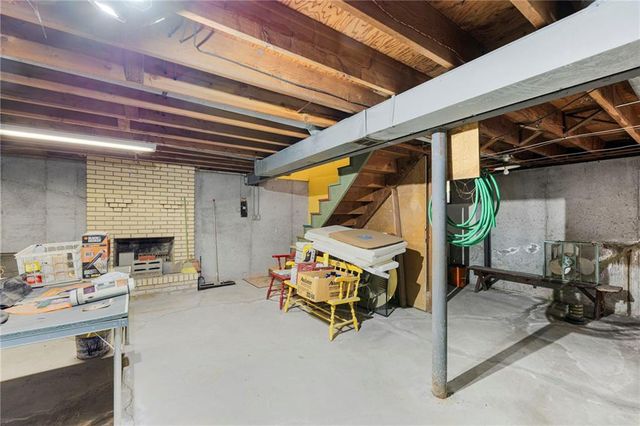 13429 Winchester Avenue, Grandview, MO 64030